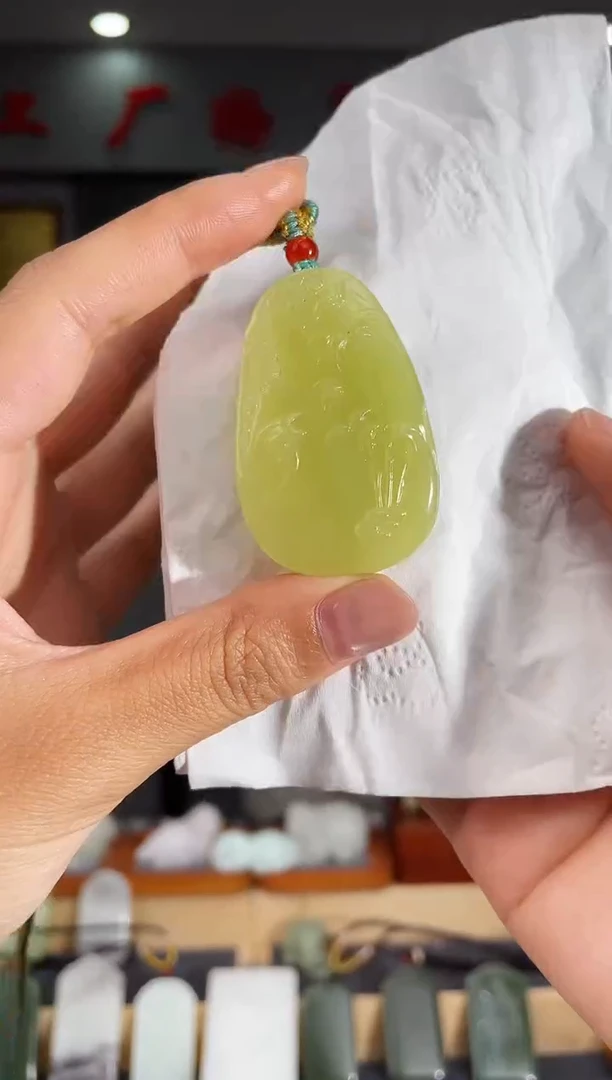 和田玉未镶嵌颈饰1