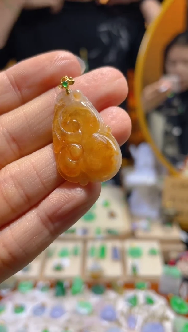 【闪购商品】翡翠颈饰18K金镶嵌假一赔三