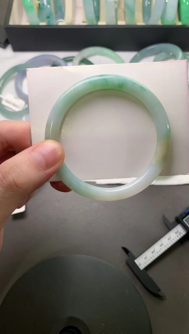 未镶嵌手镯（圆镯）翡翠圆**车54.6*7.8*7.6