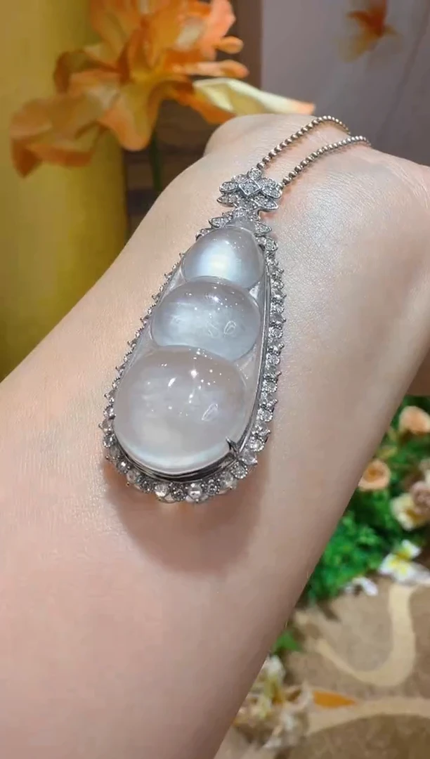 吊坠(不含链)18K金镶嵌翡翠多样性团购发一件