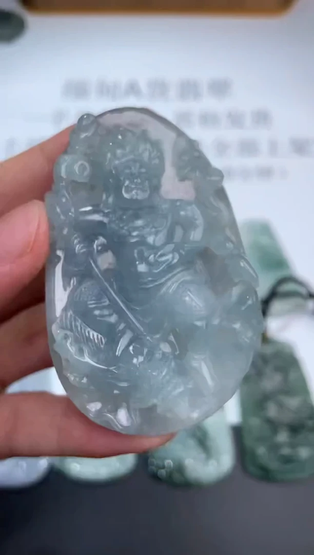 未镶嵌挂件翡翠373801     多人