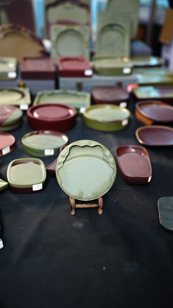 虢州砚底层料5寸蝉形闫妮