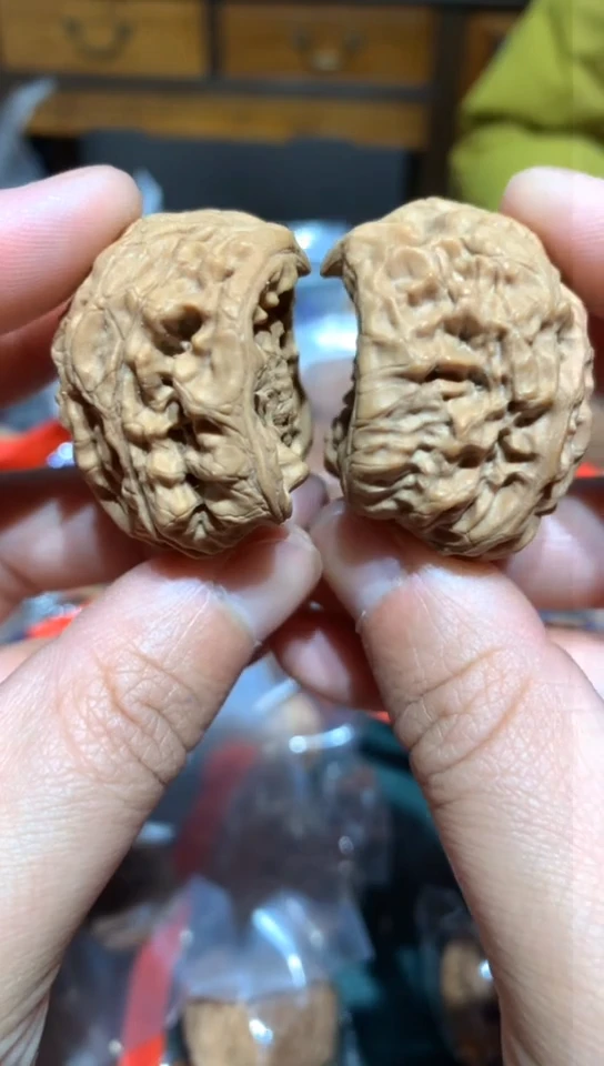 【闪购商品】文玩核桃吊坠蛇头核桃