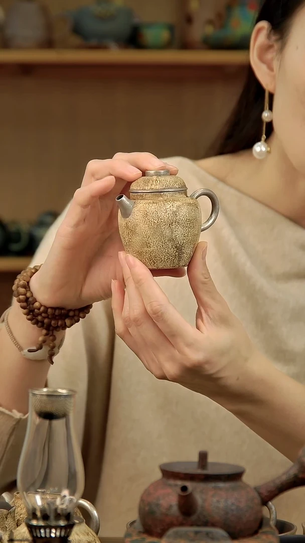 言野手作  粉引仿古官帽壶