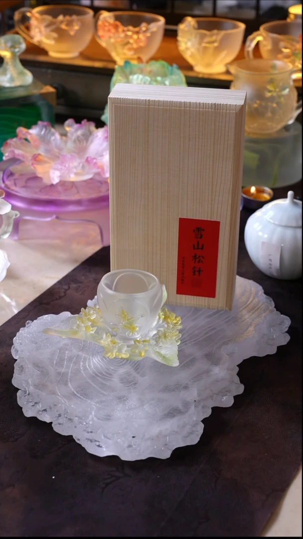 手工艺品琉璃桂花1杯1托+雪山松针1盒