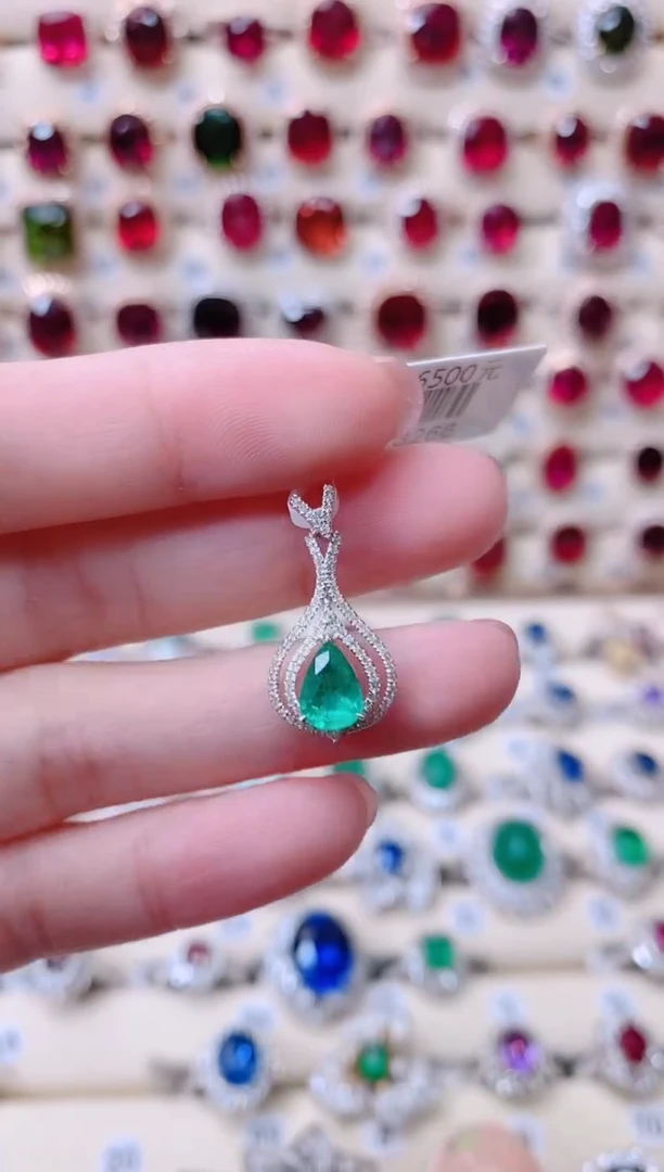 18K金吊坠18K金镶嵌祖母绿1