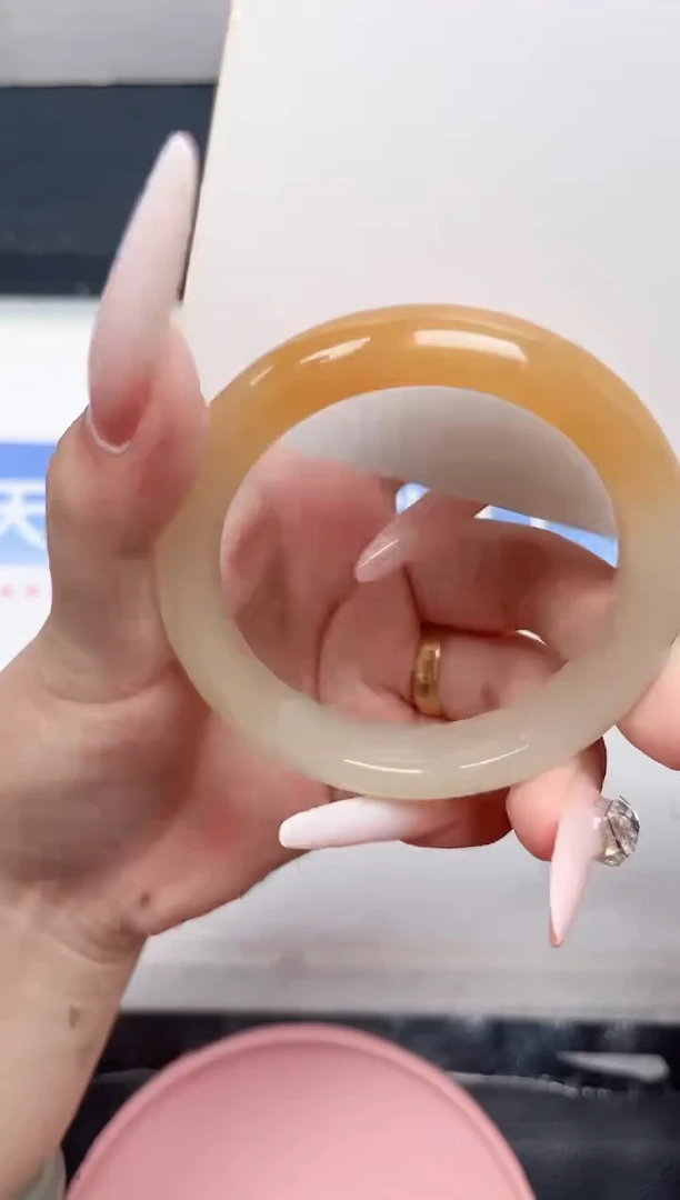 石英质玉手镯未镶嵌105-