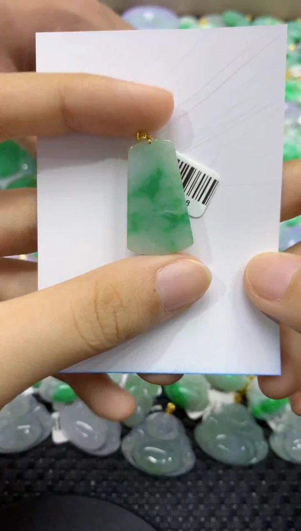 颈饰未镶嵌翡翠天然缅甸翡翠A货