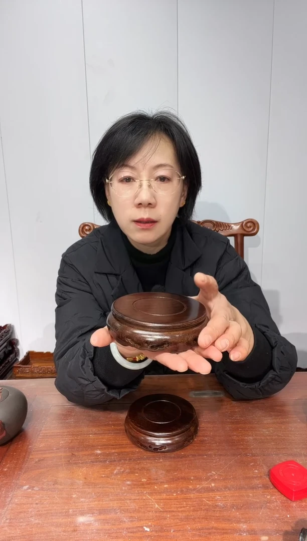 木老花11*12.5*3.8黑圆 两个镂空