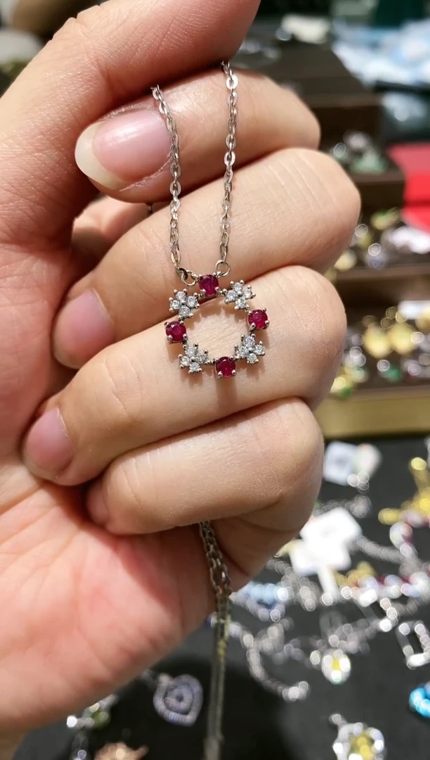 【闪购商品】红宝石颈饰银S925镶嵌吊坠