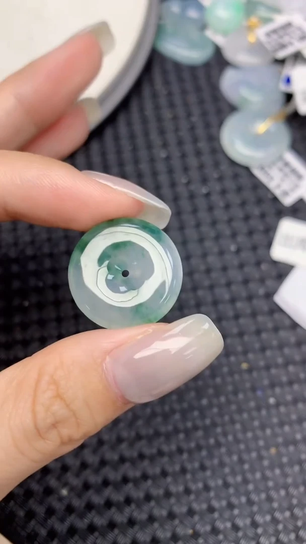 颈饰未镶嵌翡翠天然缅甸翡翠a货百元以上9元证书费自理