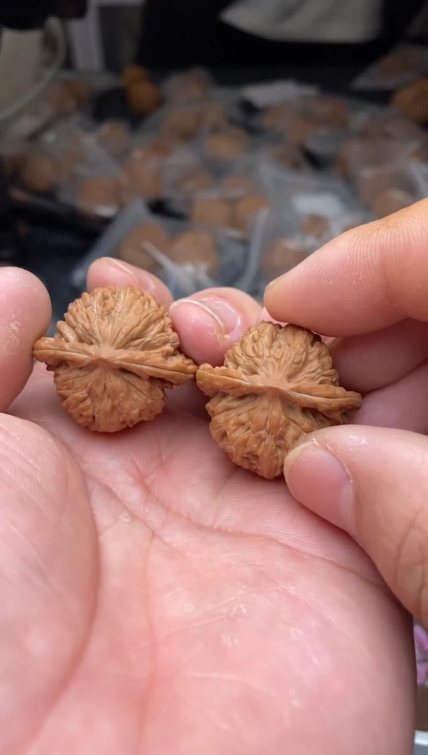 【闪购商品】文玩核桃把件A72号31尺四座楼