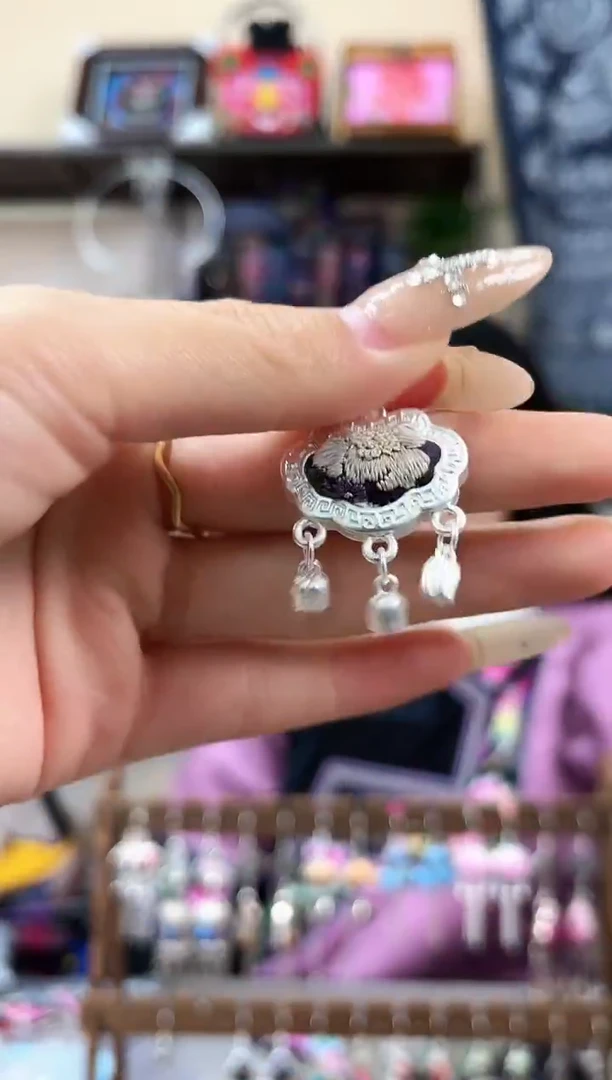 织绣民族风非遗老绣苗银饰品658