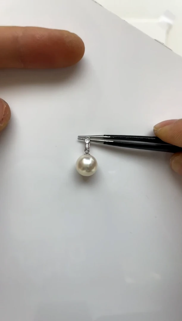 颈饰18K金镶嵌海水珍珠9.5-10