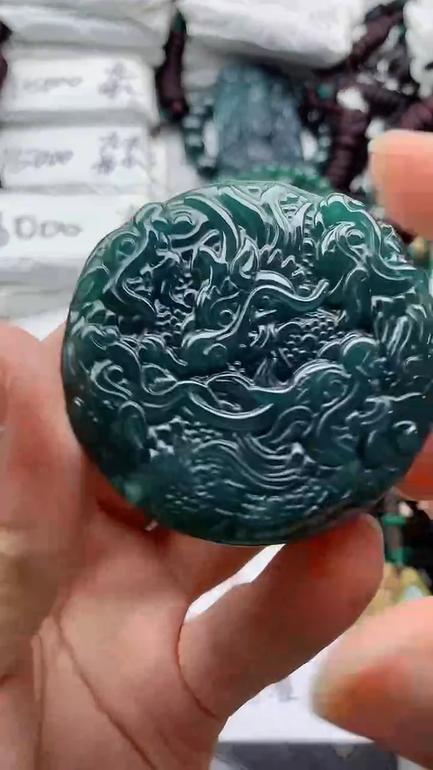 翡翠未镶嵌颈饰8888