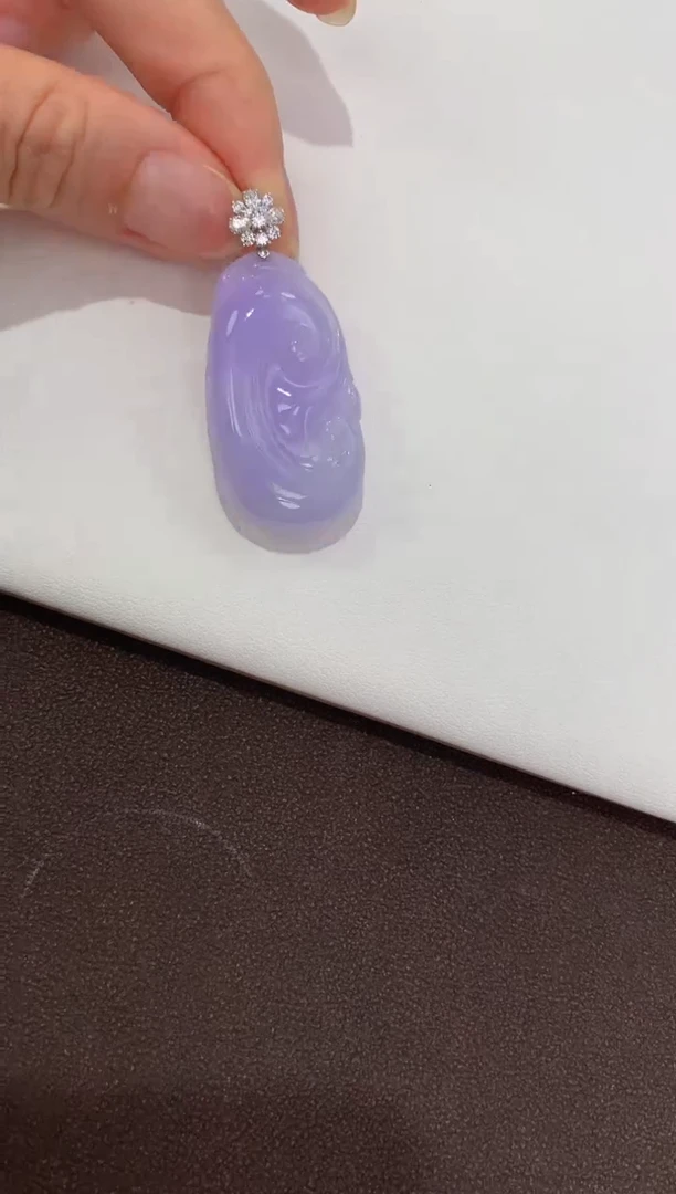 翡翠18K金镶嵌颈饰天然缅甸a货翡翠