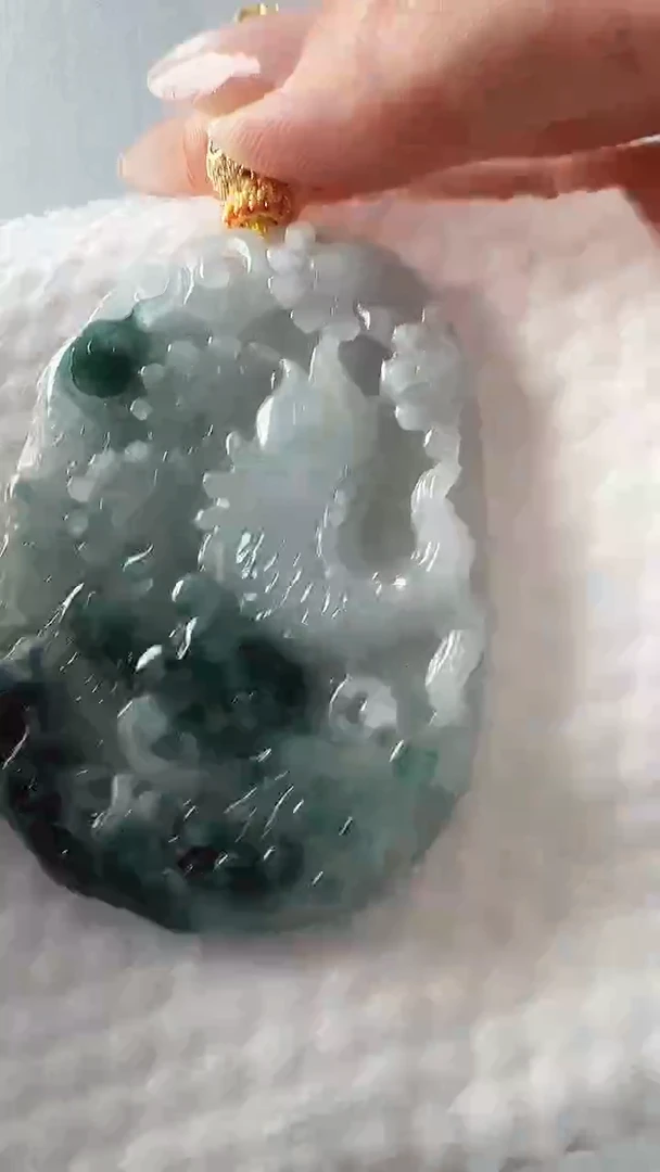 颈饰未镶嵌翡翠鱼