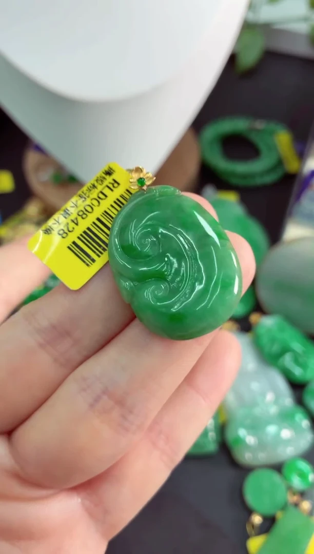 吊坠(不含链)18K金镶嵌翡翠挂件