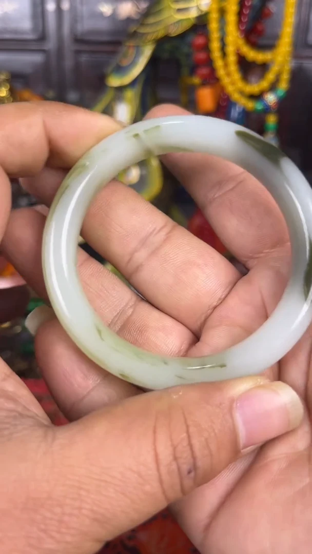 【闪购商品】和田玉（墨玉）挂件未镶嵌手镯