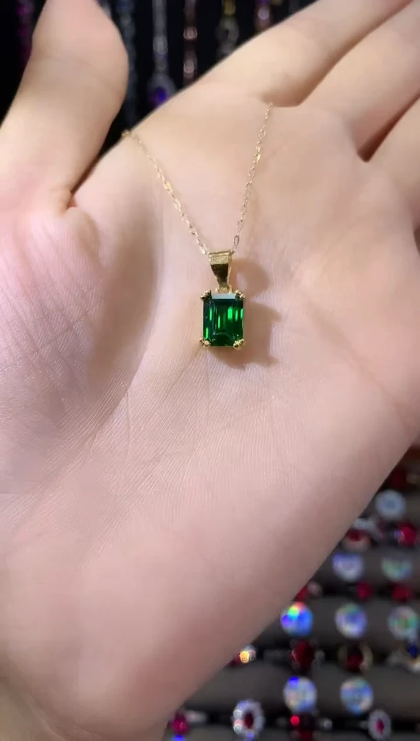 吊坠(赠链)银S925镶嵌碧玺68金