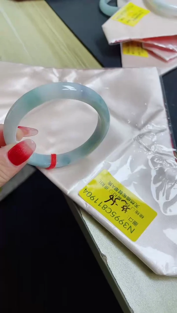 未镶嵌手镯翡翠55/11904