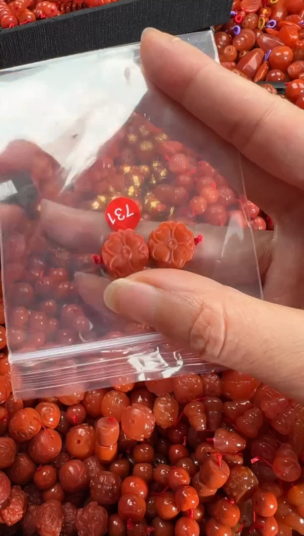 【闪购商品】南红玛瑙颈饰未镶嵌1