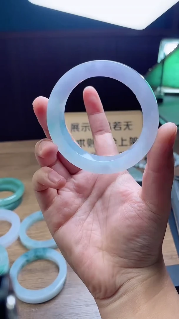 定制翡翠手镯未镶嵌云**轻定制