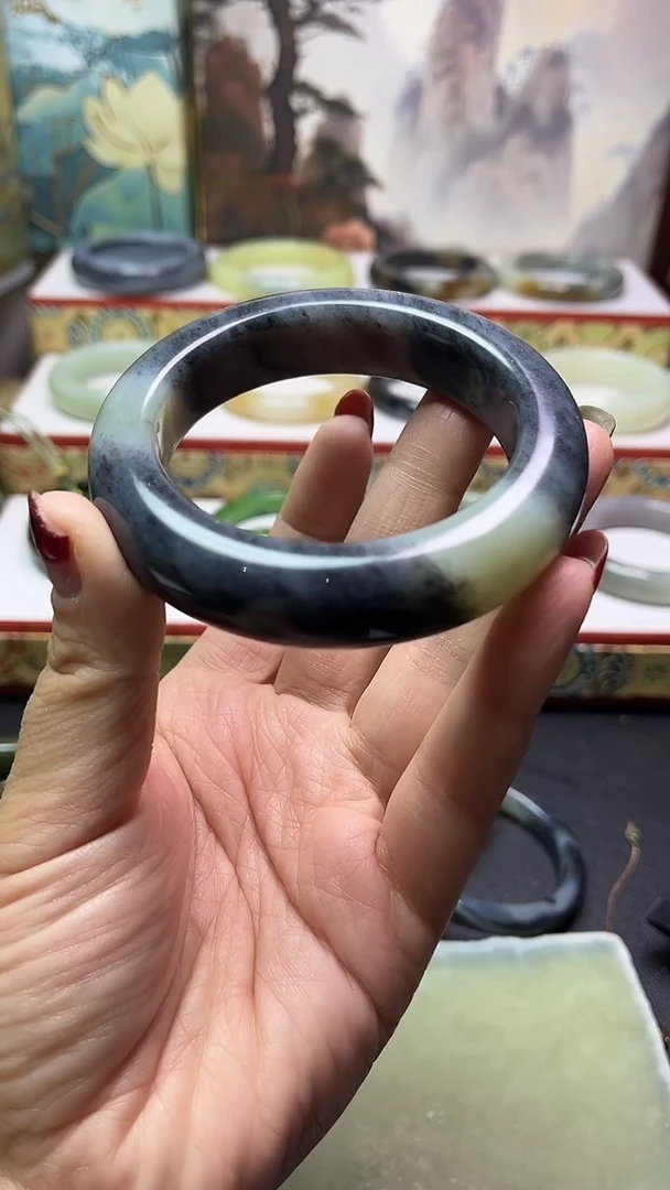 未镶嵌手镯和田玉新疆籽白底青花58.8大漏