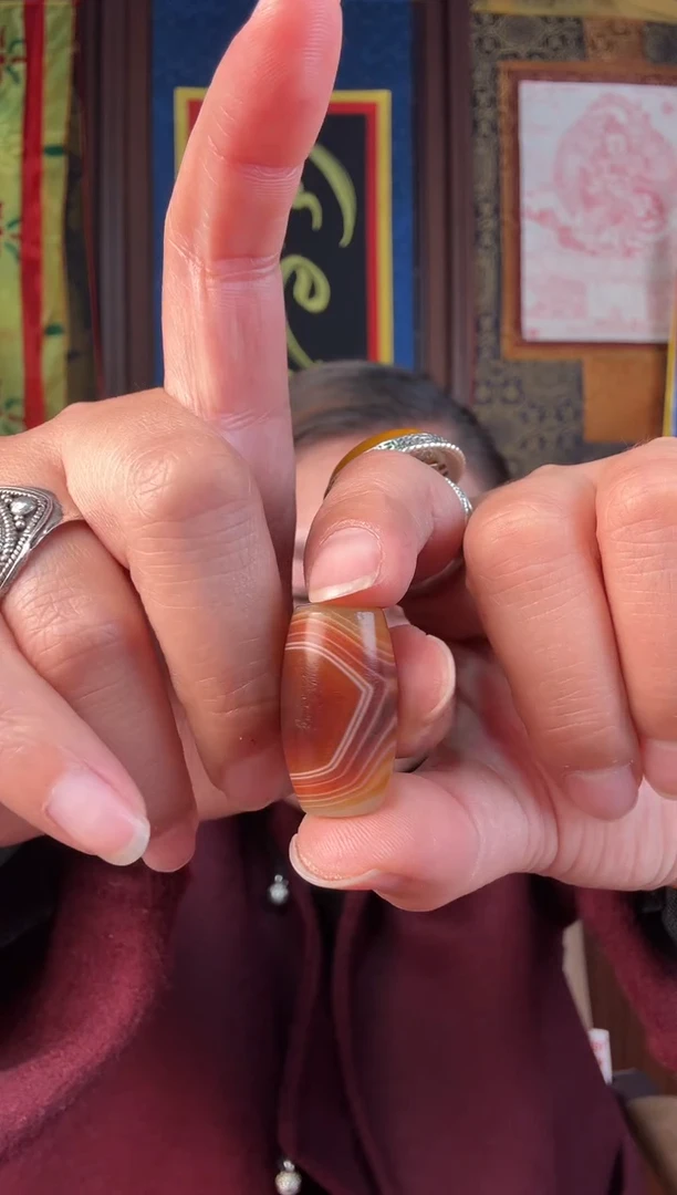 无非金属藏地丝丝古珠