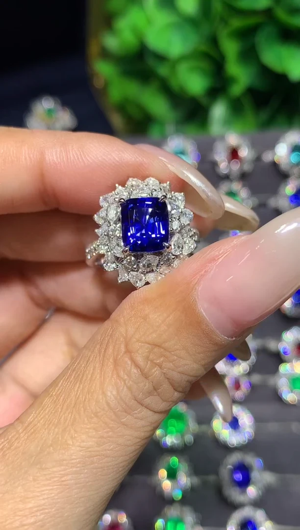 戒指蓝宝石18K金镶嵌3.06ct