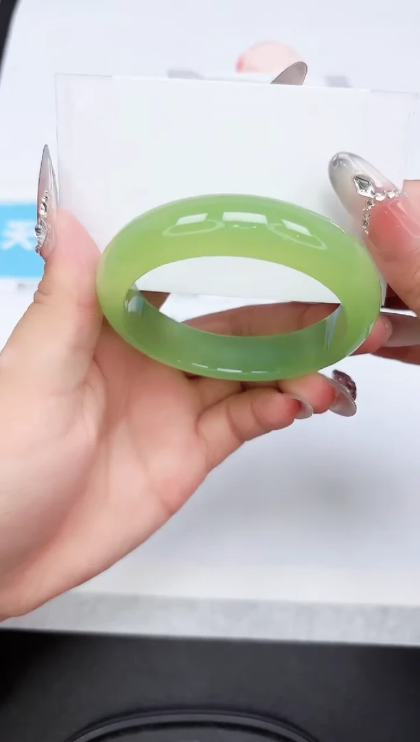 石英质玉手镯未镶嵌177-56.3