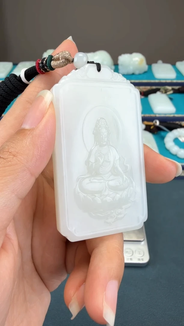 颈饰未镶嵌和田玉1