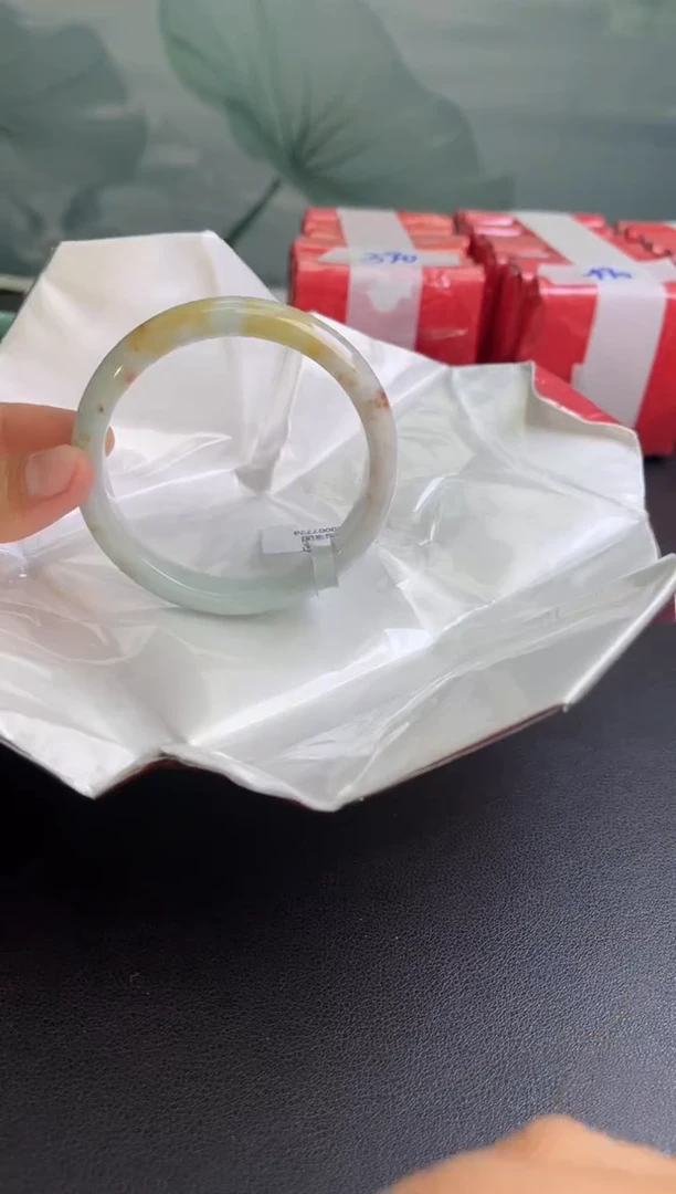 翡翠手镯未镶嵌翡翠手镯1
