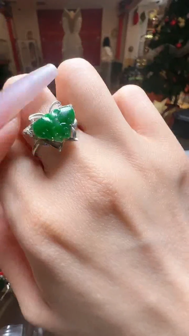 【闪购商品】翡翠吊坠(不含链)未镶嵌翡翠