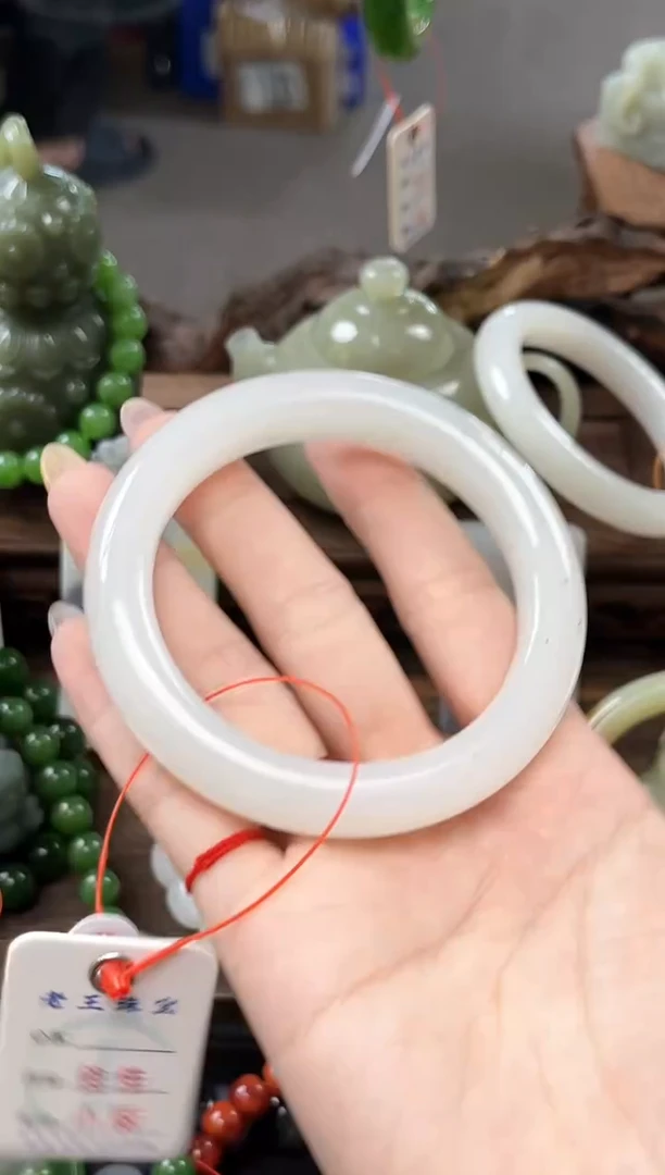 和田玉手镯未镶嵌新疆黑山 57圈9012041暗裂