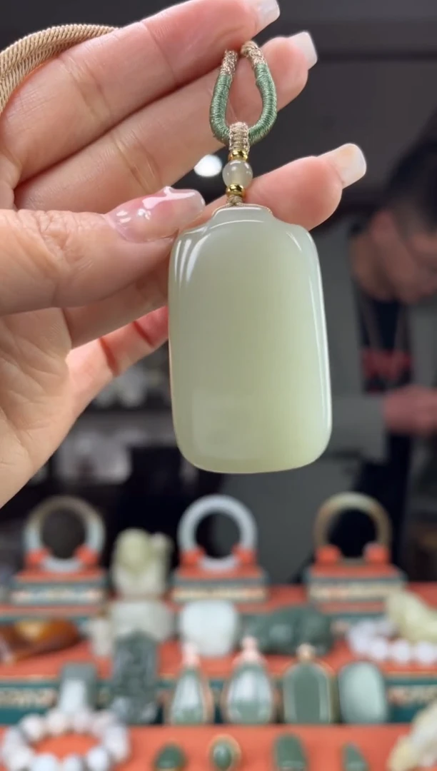 【闪购商品】和田玉颈饰未镶嵌佩佩