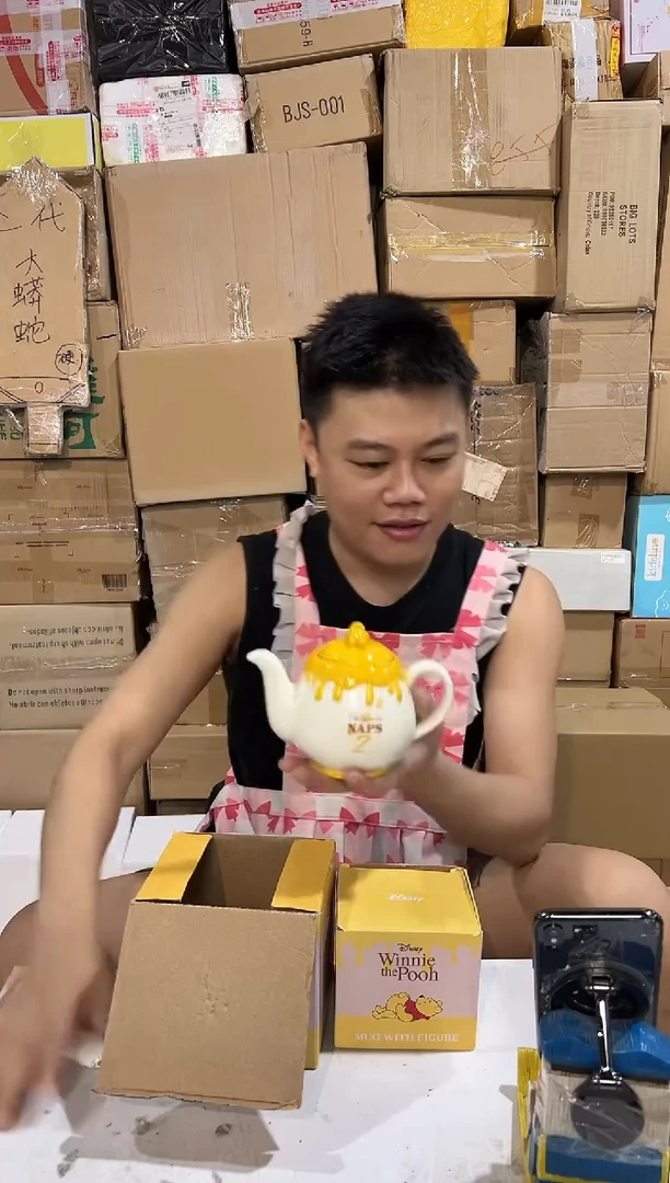 瓷片原盒维尼蜂蜜茶壶