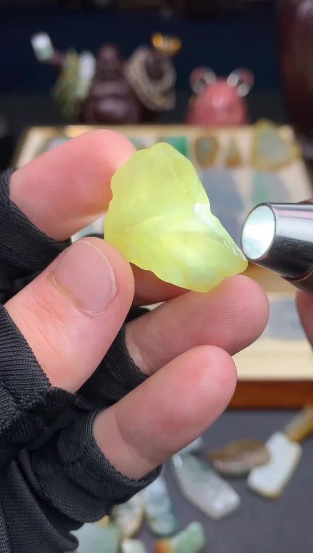 未镶嵌定制翡翠山*。天然翡翠裸石