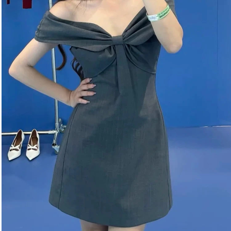 法式氛围高级感蝴蝶结一字肩连衣裙精美别致千金风裙子