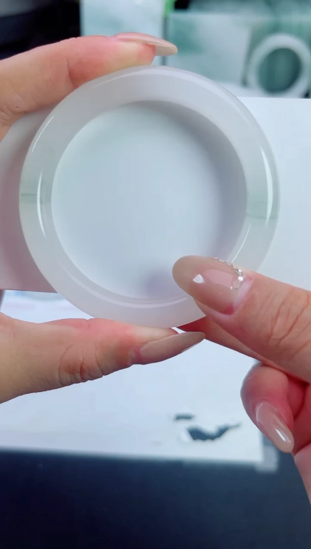 石英质玉手镯未镶嵌55