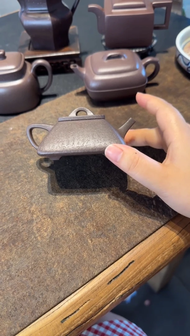 茶壶紫砂可**蘭四方石瓢 刻绘