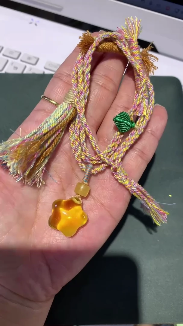 未镶嵌颈饰琥珀小星星吊坠