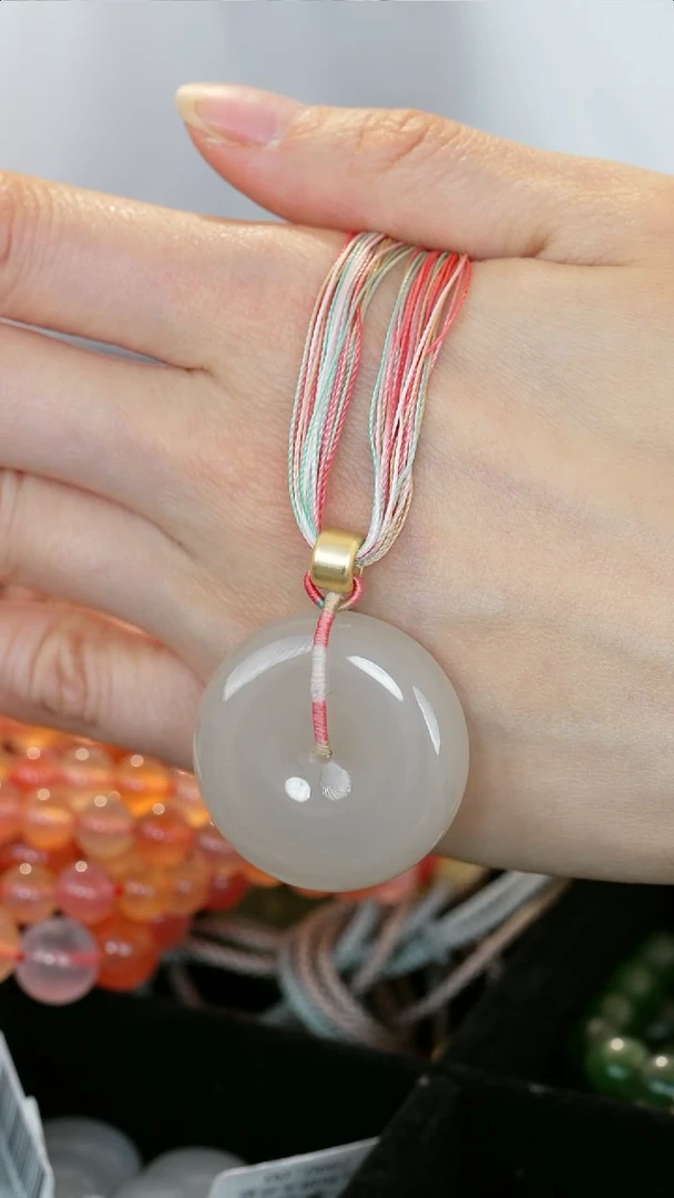 颈饰未镶嵌和田玉【37】