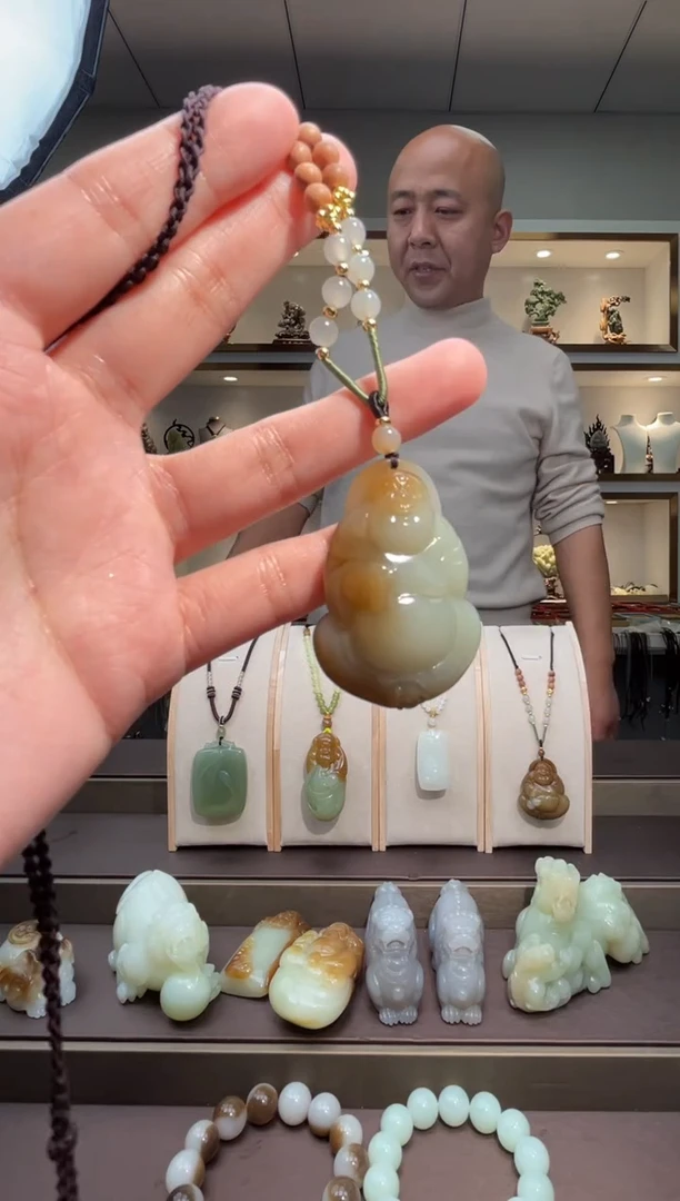 颈饰未镶嵌和田玉苏