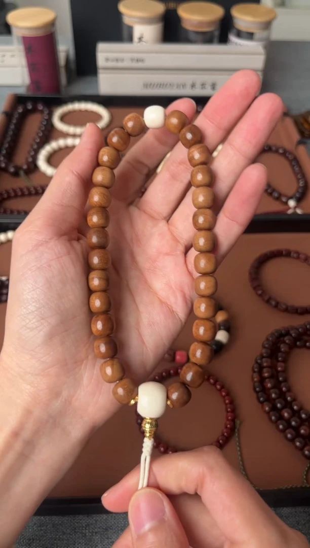 檀香木手串/手链9*10/28颗老山檀沉水手持加猛犸