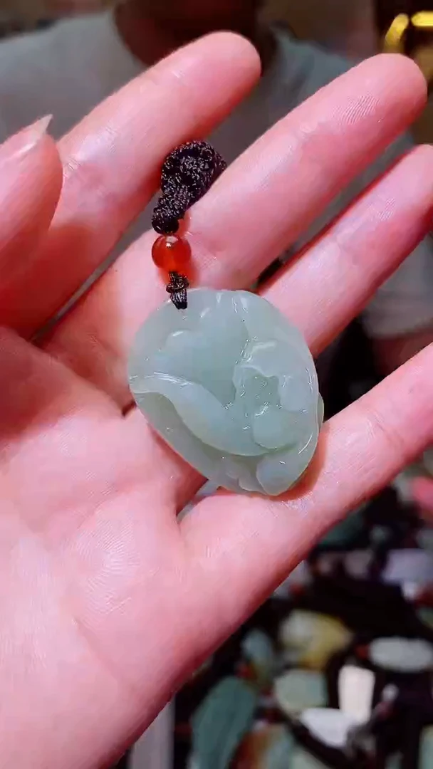 和田玉未镶嵌颈饰1