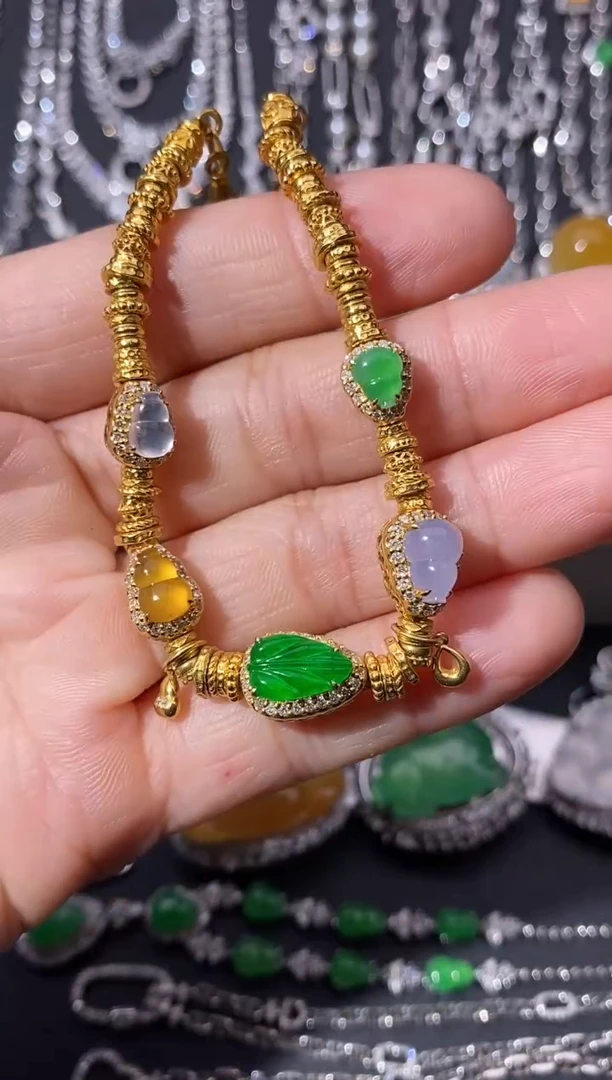 18K金镶嵌手链翡翠手链