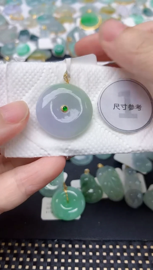 颈饰18K金镶嵌翡翠天然缅甸A货翡翠