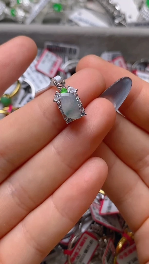 银S925镶嵌戒指翡翠百内无证书