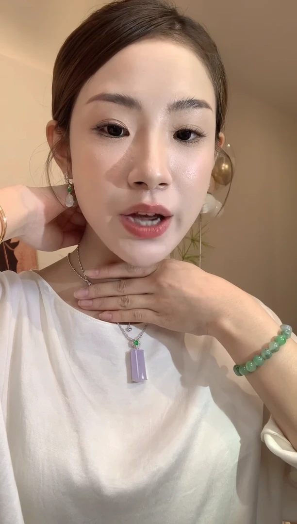 吊坠(不含链)18K金镶嵌翡翠清**梦A208